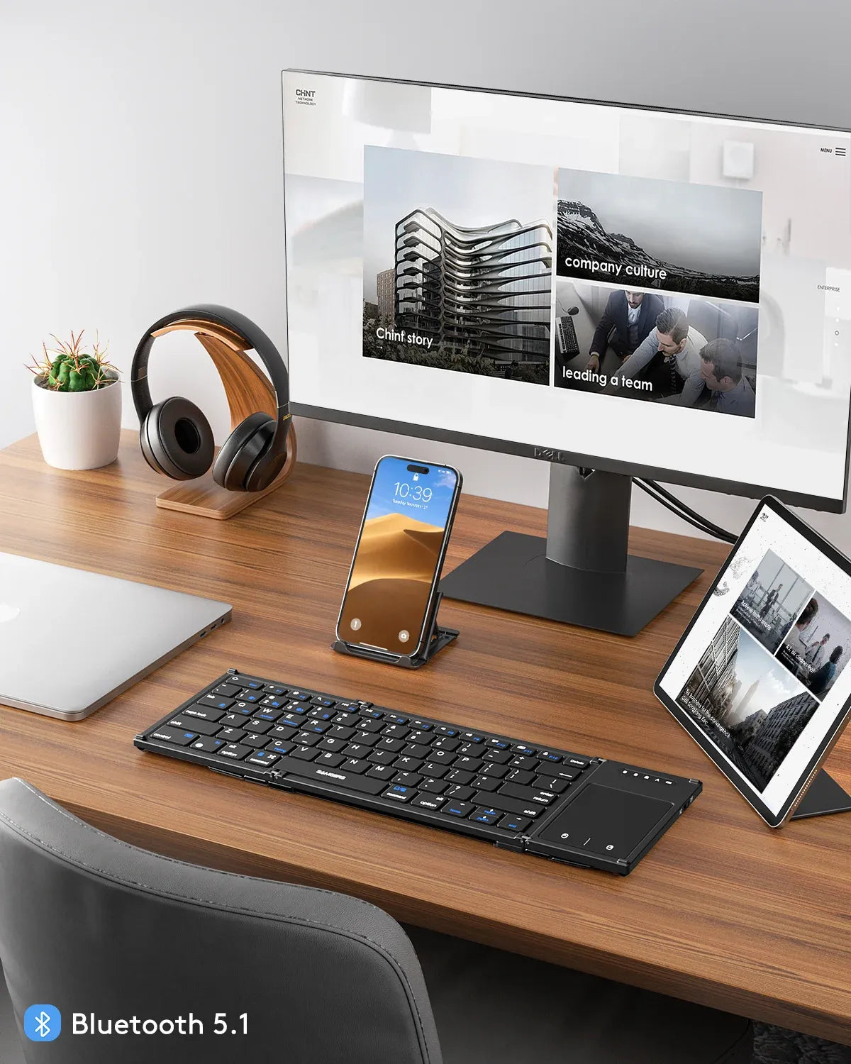 Foldable Bluetooth Keyboard with Touchpad